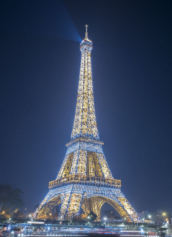 The Eiffel Tower at Night: A Complete Guide to the Paris Light Show